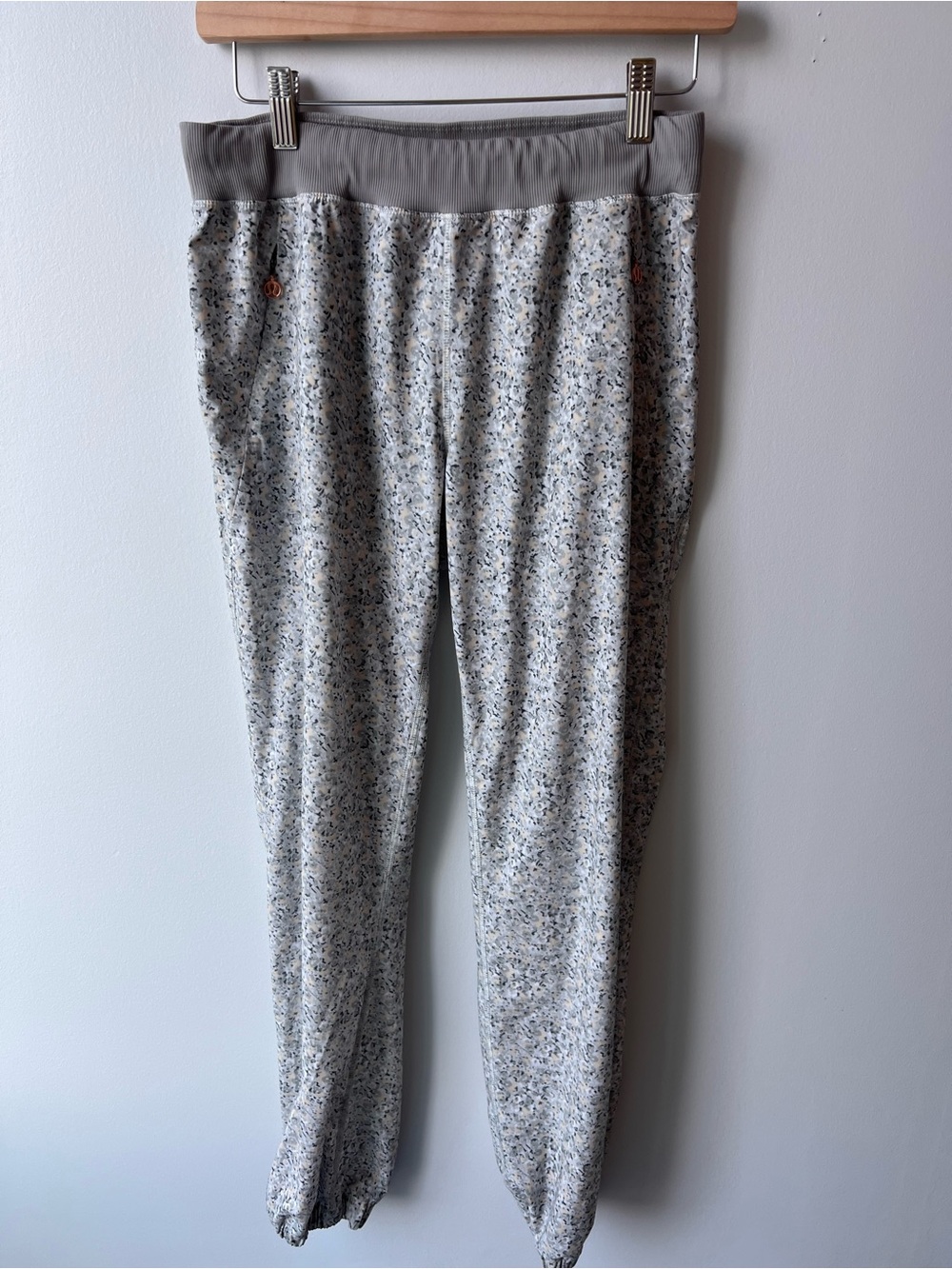 Lululemon Bring Back The Track Pant
Petite Fleur Silver Spoon floral joggers - Picture 4 of 11